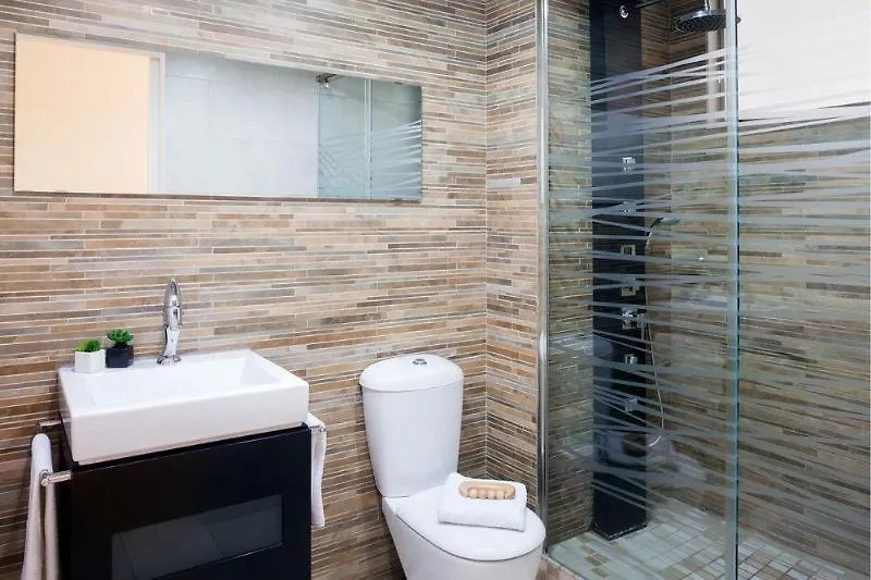 Feelathome Marquet Beach Apartments Barcellona Spagna
