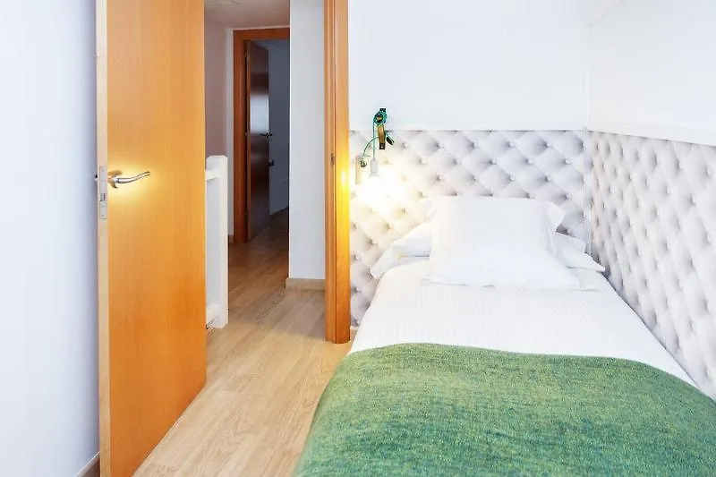 Feelathome Marquet Beach Apartments Barcellona Spagna