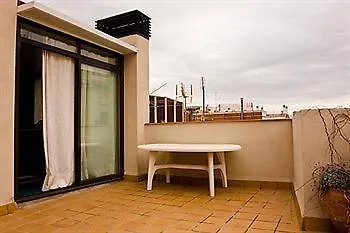 Feelathome Marquet Beach Apartments Barcelona