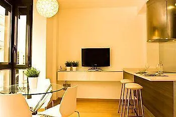 Feelathome Marquet Beach Apartments Barcelona