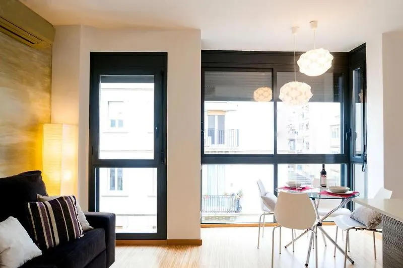Feelathome Marquet Beach Apartments Barcelona