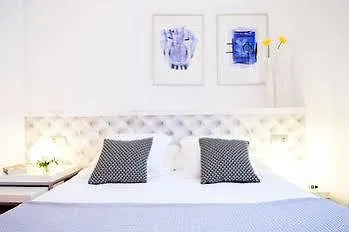 Feelathome Marquet Beach Apartments Barcelona