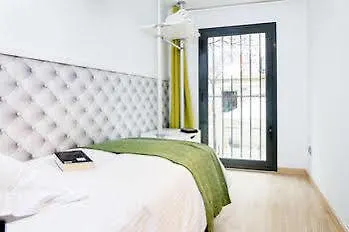 Feelathome Marquet Beach Apartments Barcelona